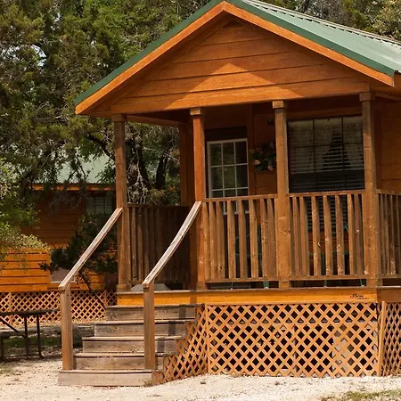 Medina Lake Camping Resort Cabin 3-3
